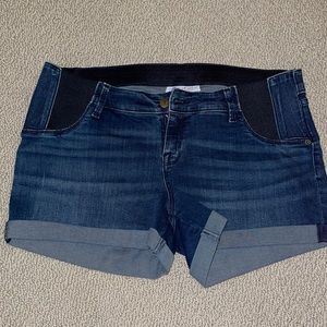 Isabel Maternity by Ingrid & Isabel Midi Short Short Midi denim shorts Size 10